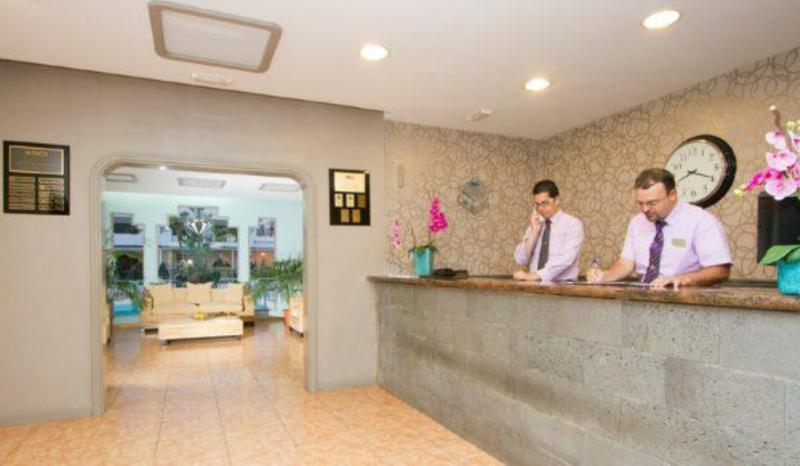 卡门港 Club Las Calas酒店 外观 照片
